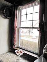 11 Howard Street - Window Seat in Kitchen