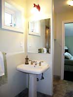 216 Old Orchard Rd - Ensuite in Guest Room