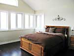 216 Old Orchard Rd - Substantial Master Bedroom