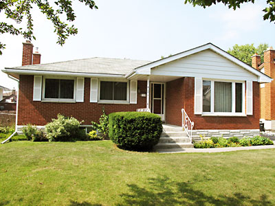 4 Chown Crescent - Exterior Front