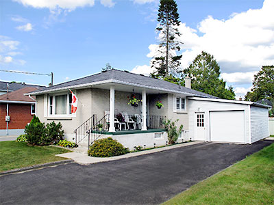 5 Smith Crescent - Exterior Front
