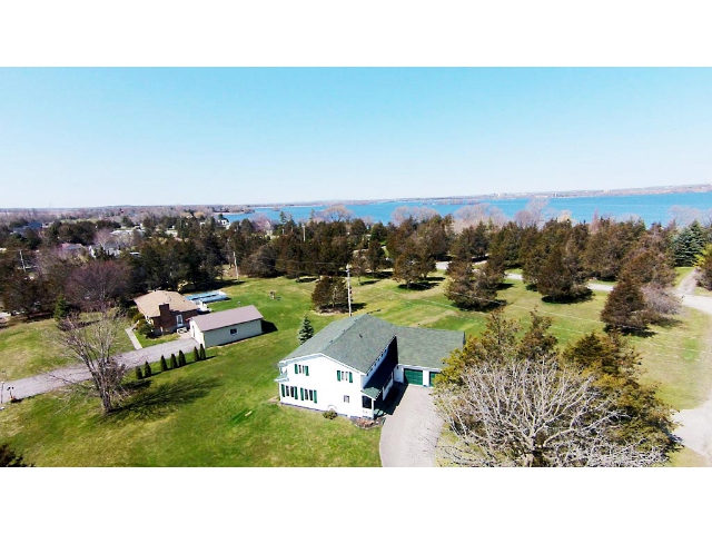 12 Howard Crescent - View Of Bay Of Quinte