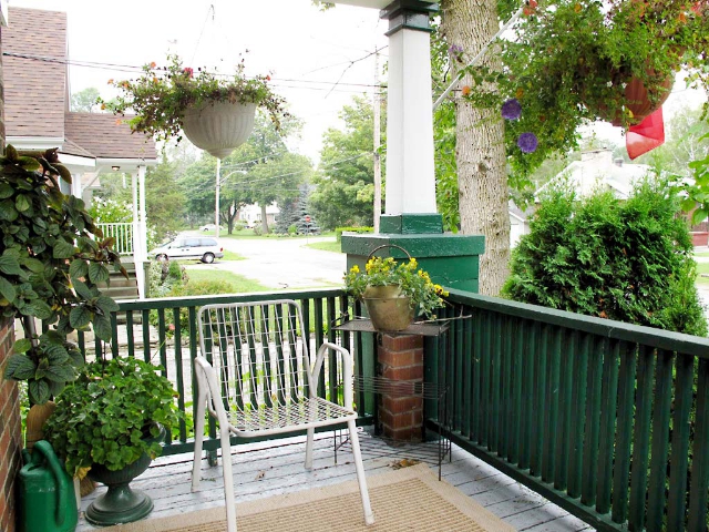 149 Queen Street - Charming Front Porch