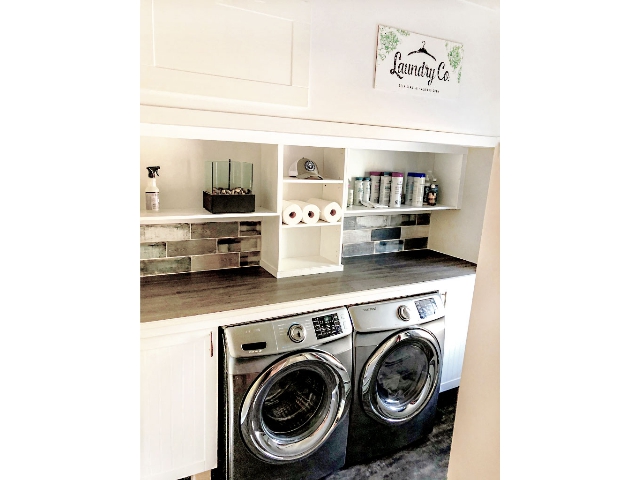 2916 Shannonville Road - Washer And Dryer