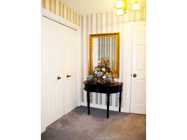 2 South Front Street #302 - Spacious Entrance