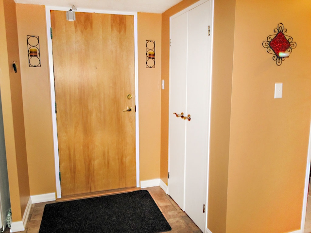 344 Front Street Unit 206 - Charming Entry