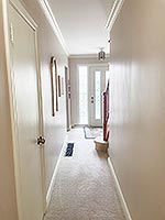 11 Woodland Acres - Lower Hallway