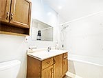 25 Heartwood Dr., Unit 9 - En-Suite Bath