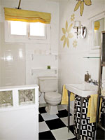 267 Bleecker Avenue - Vintage-Style Bathroom