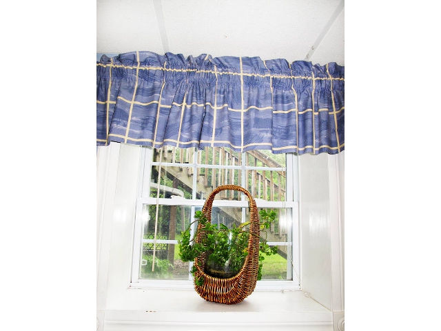 1079 Harold Road - Window in Bathroom