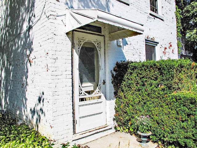 160 Albert Street - Front Door