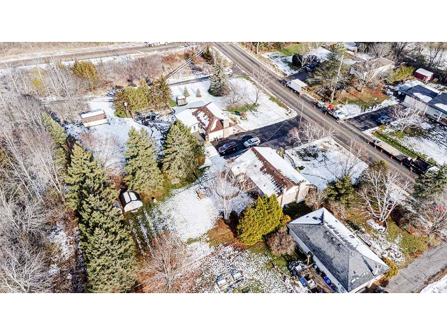 189 Montrose Road - Aerial 1