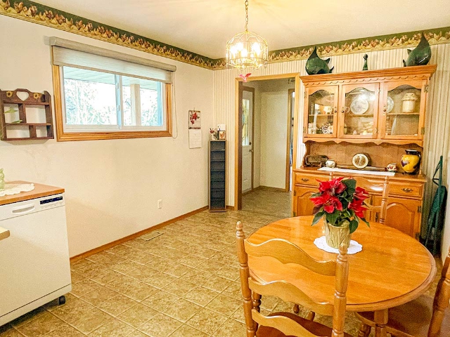 189 Montrose Road - Kitchen 3