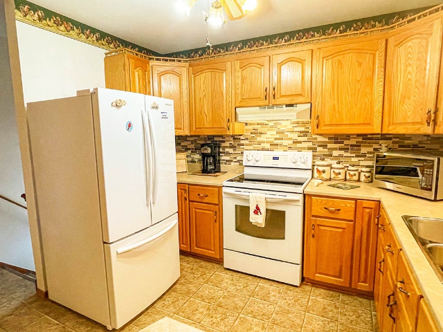 189 Montrose Road - Kitchen 4