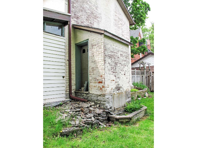 191 Charles Street - Brick Privy