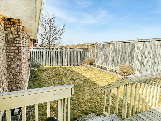 20 Hemlock Crescent - Fenced Yard