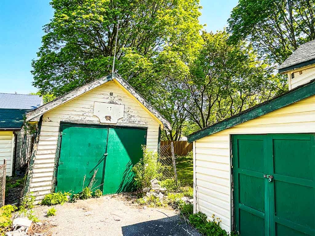 20 Holloway Street - Garage And Side Shed_L