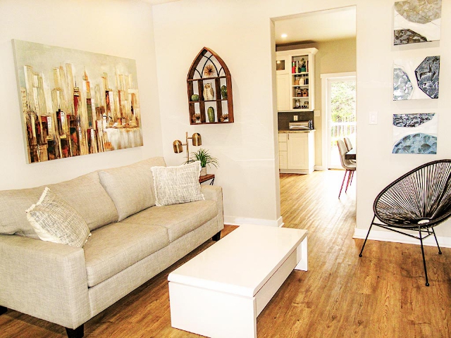 2916 Shannonville Road - Living Room to Eating Area