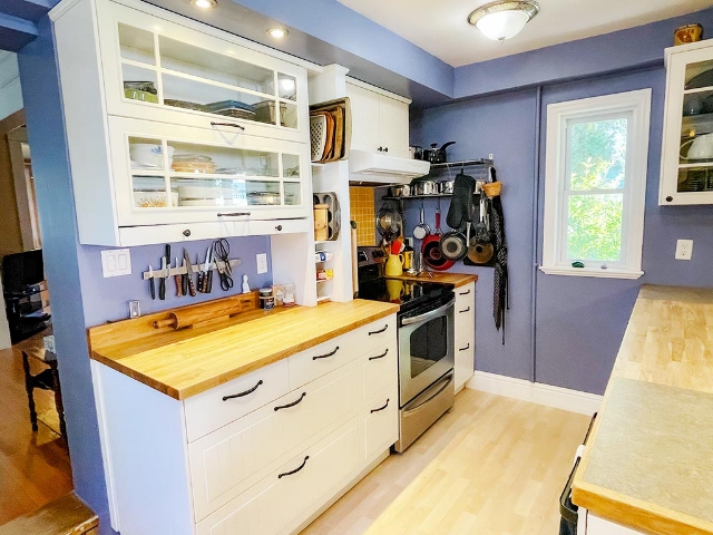 32 Hillside Street - Kitchen G