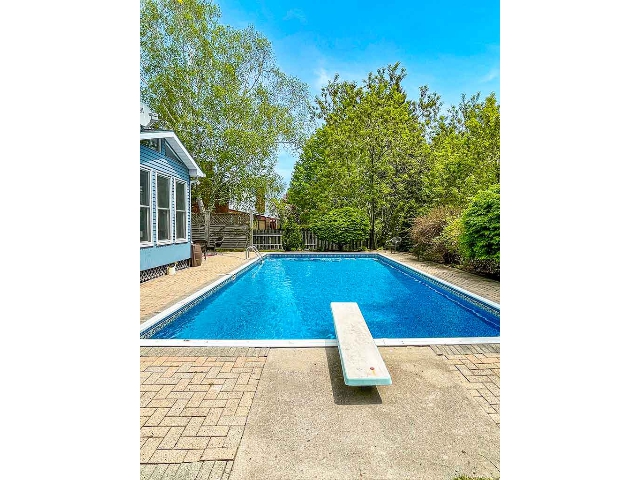 35 Keller Drive - Dive In!