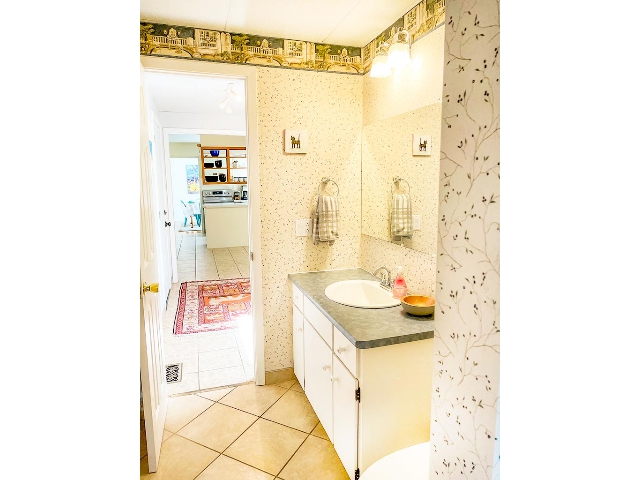 35 Keller Drive - Powder Room to Kitchen