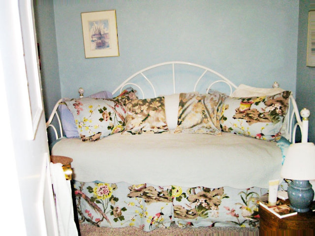 65 Geddes Street - Main Floor Bedroom